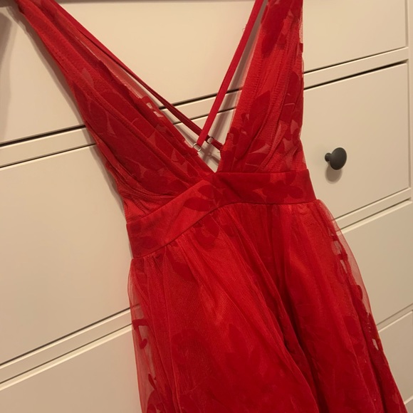 Red graduation / prom dress! - Picture 6 of 6